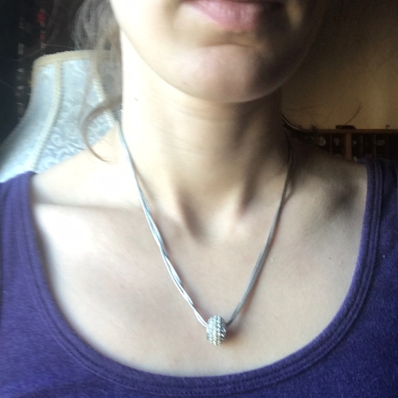 GIFTED Lia Sophia Triple Snake Chain - Picture 8 of 8